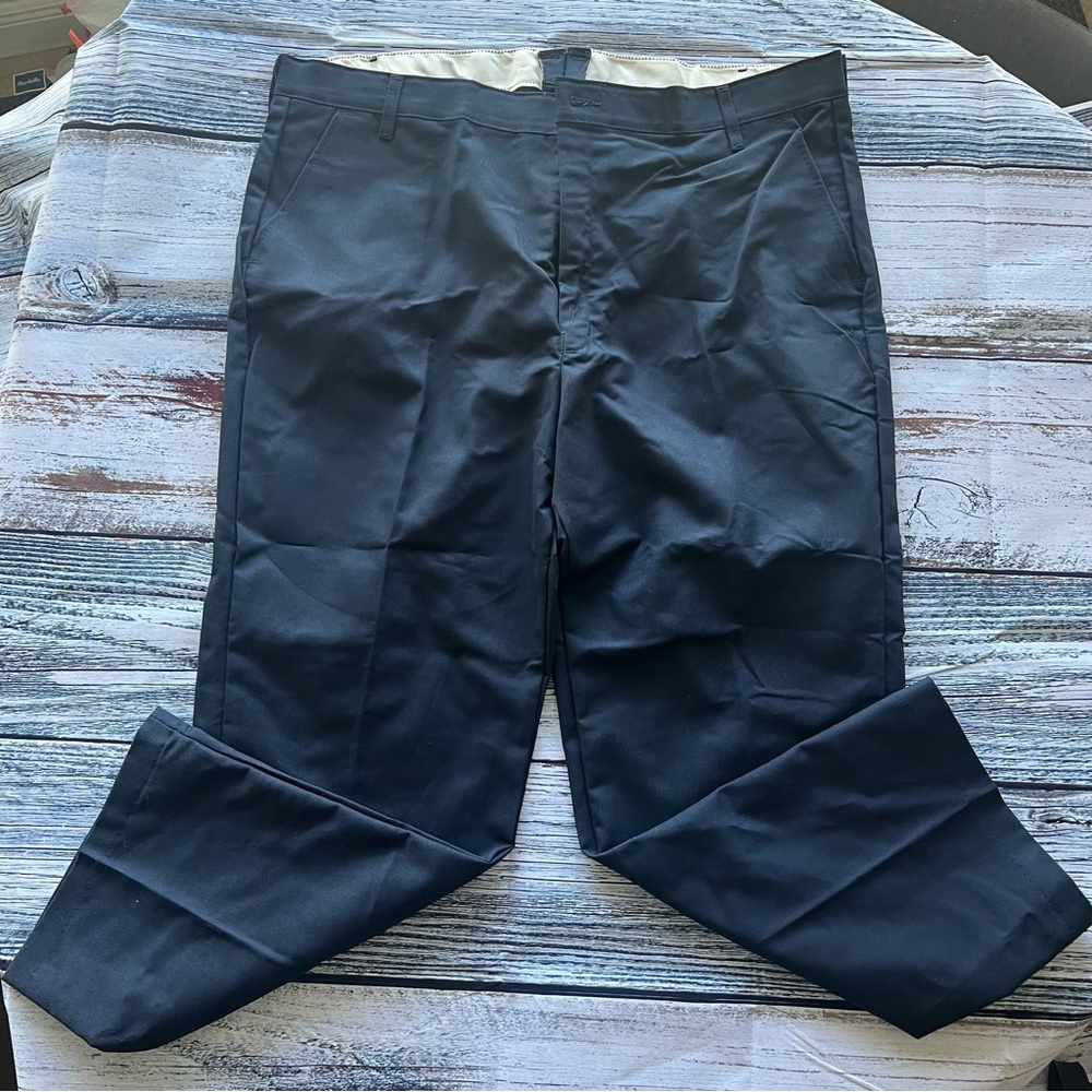 Red Kap men’s navy blue utility work pants. New without tags
